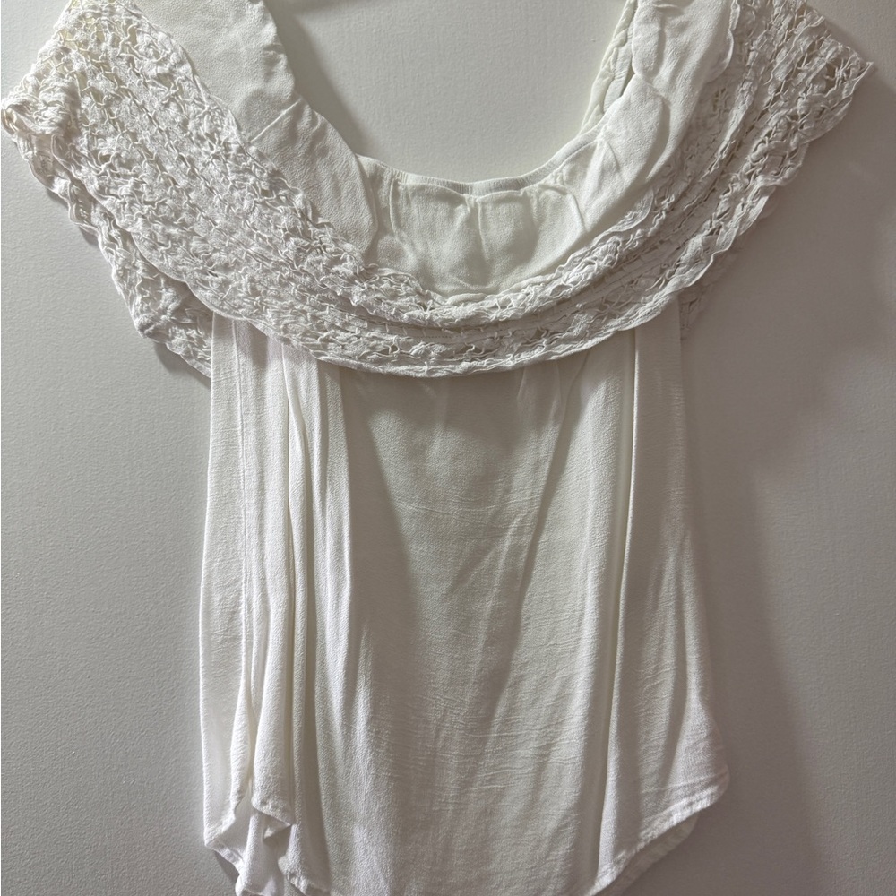 Socialite Cream Lace Women's Blouse